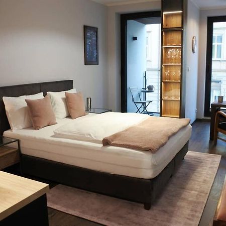Boutique 109 - Old City, Luxury Apt. With A Garage Krakow Exterior photo